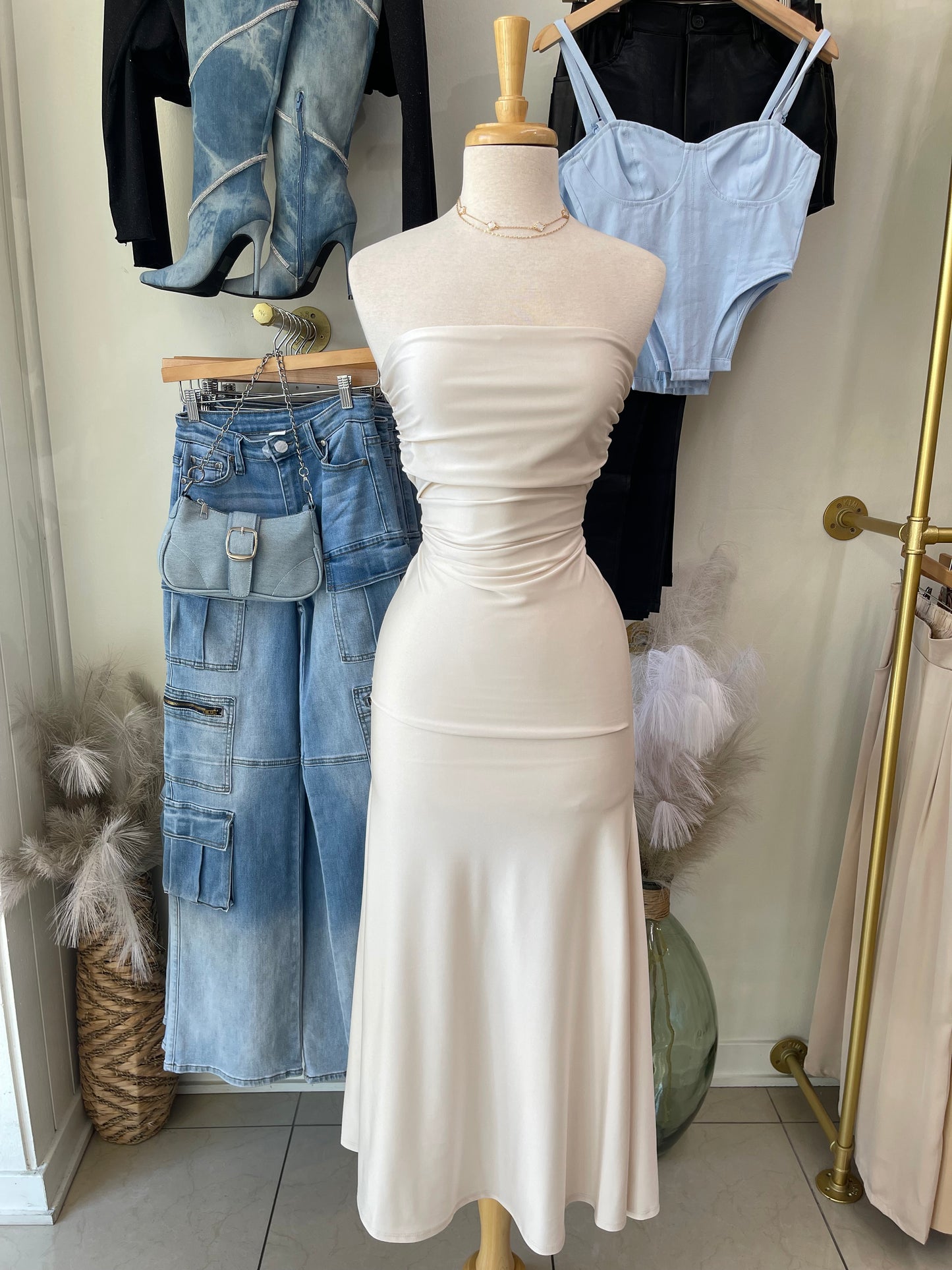 Zahra Ivory Maxi Dress