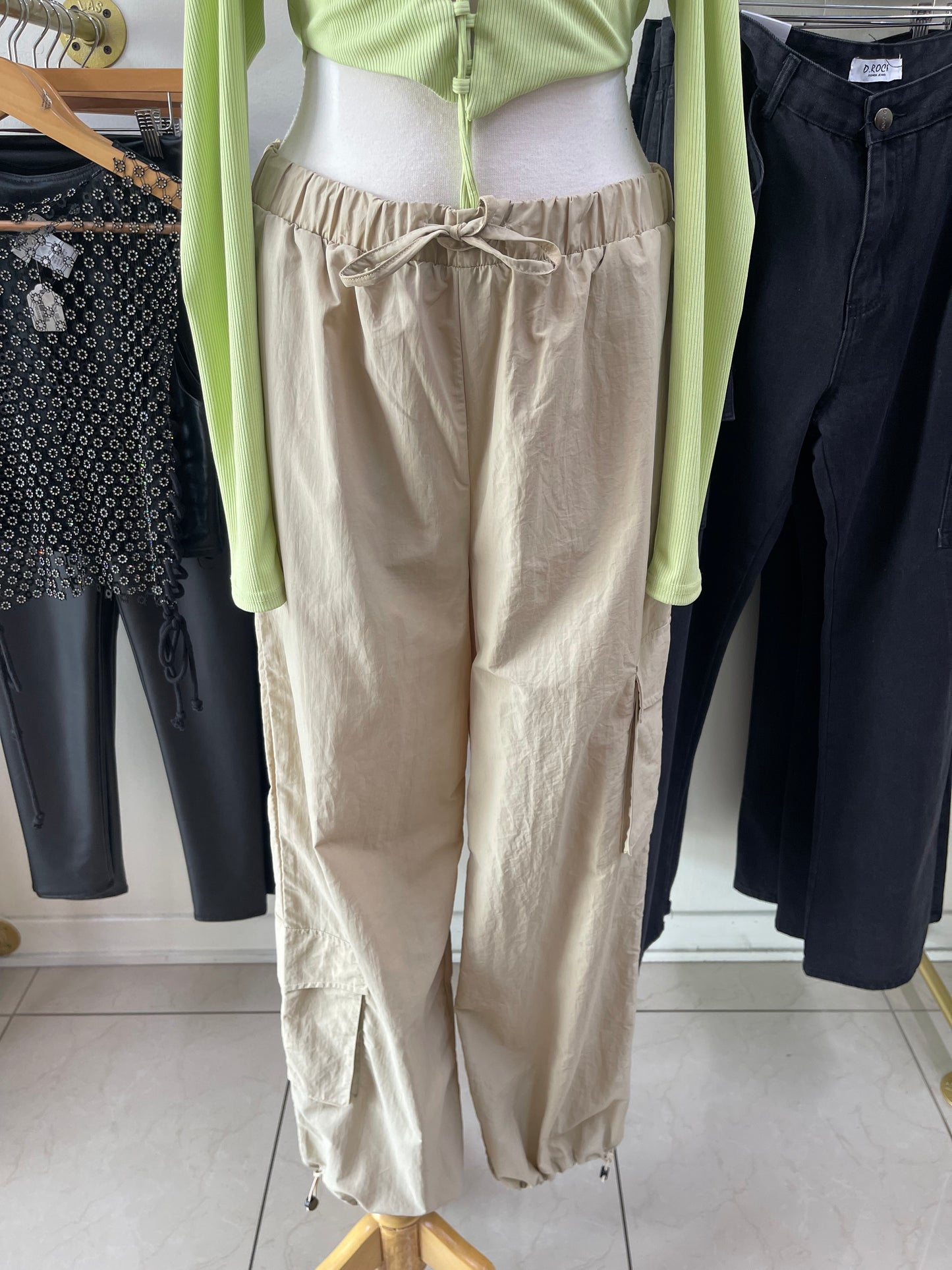 Beige Cargo Baggy Bottoms