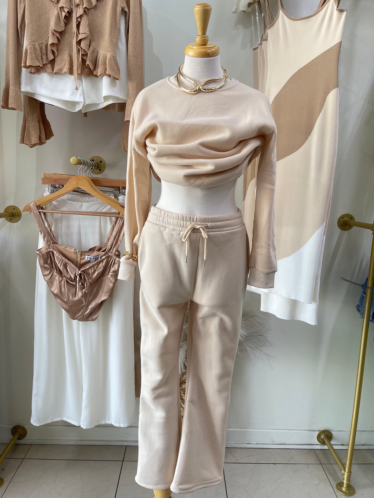 Beige Oversized Sweater 🧸