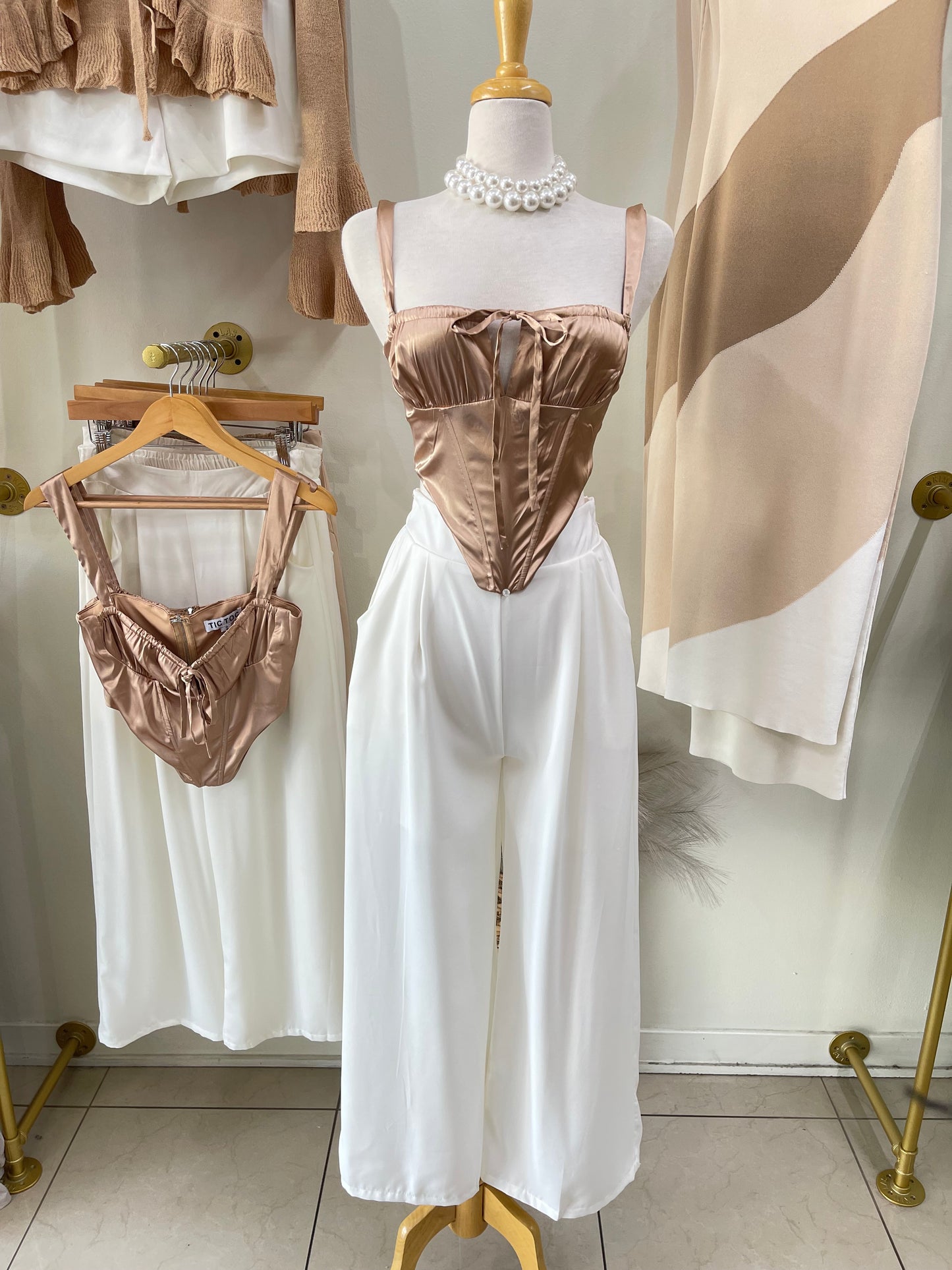 Satin Gold Corset š¤