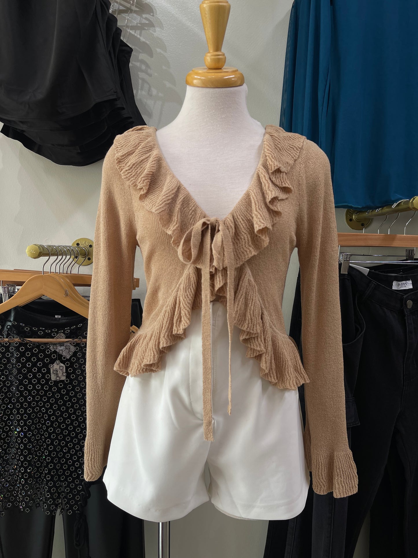 Tan Ruffle Top 🥥🤎