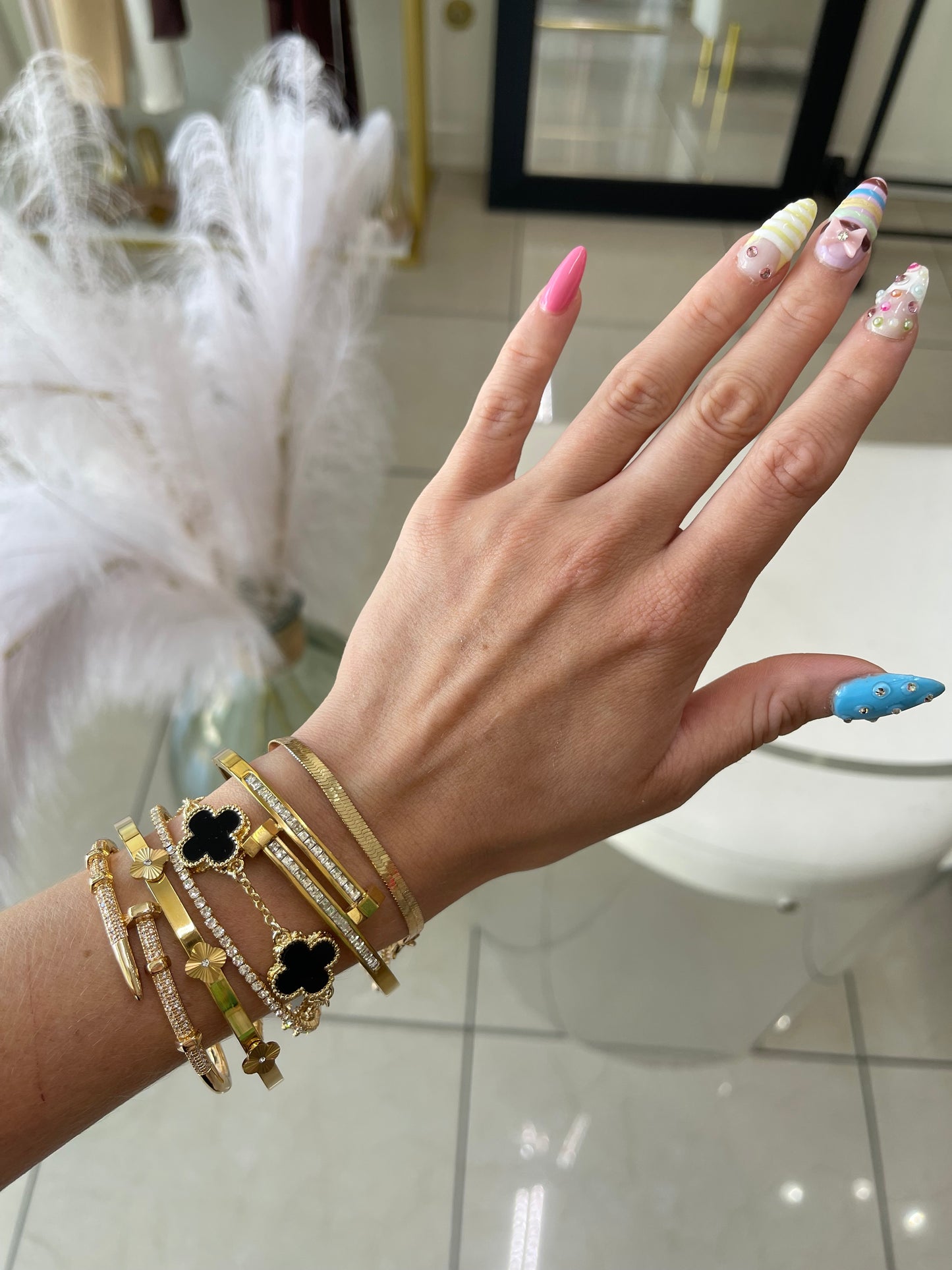 Chunky Black Clover Trendy Bracelet Style 6